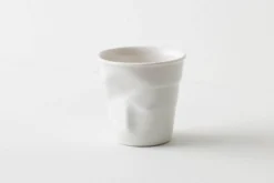 Tasse Revol Espresso Froissé 8cl en porcelaine Blanc Coquille