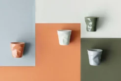 Tasse Revol Espresso Froissé 8cl en porcelaine Bleu Mistral