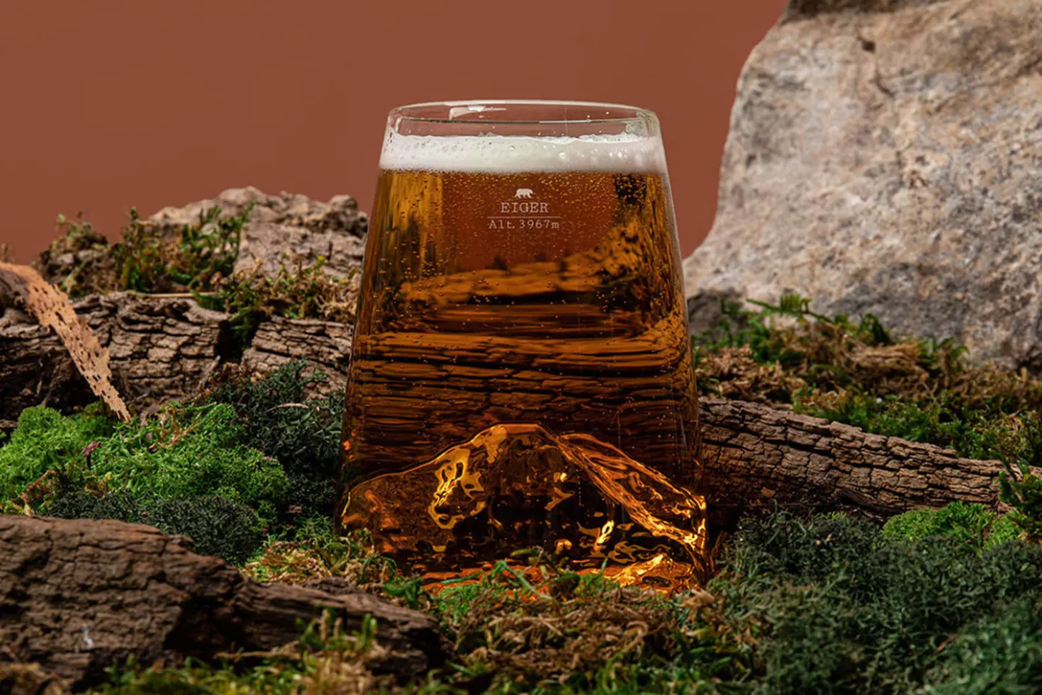 Verre à spiritueux long Alaskan Maker Topographic Eiger en verre cristallin